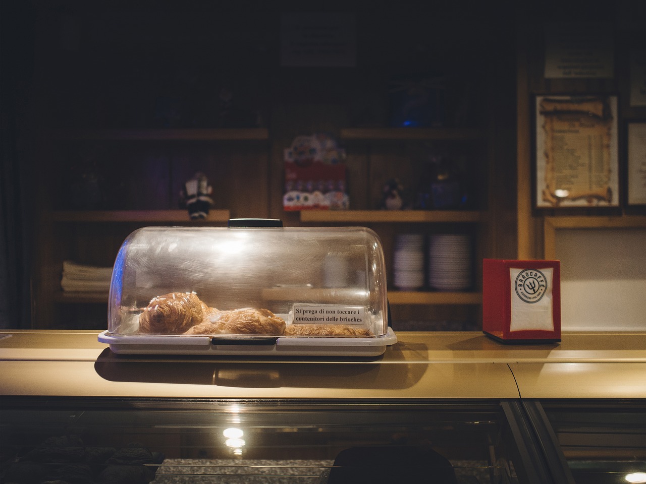 Cafés & bakeries